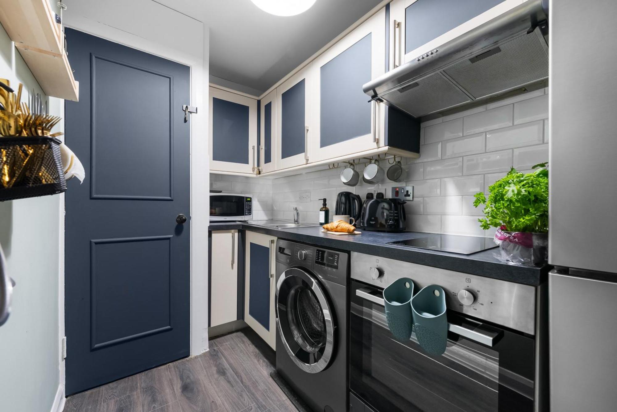 לונדון Chic 2 Bedroom Apartment Near Liverpool Street By Gold Stays מראה חיצוני תמונה