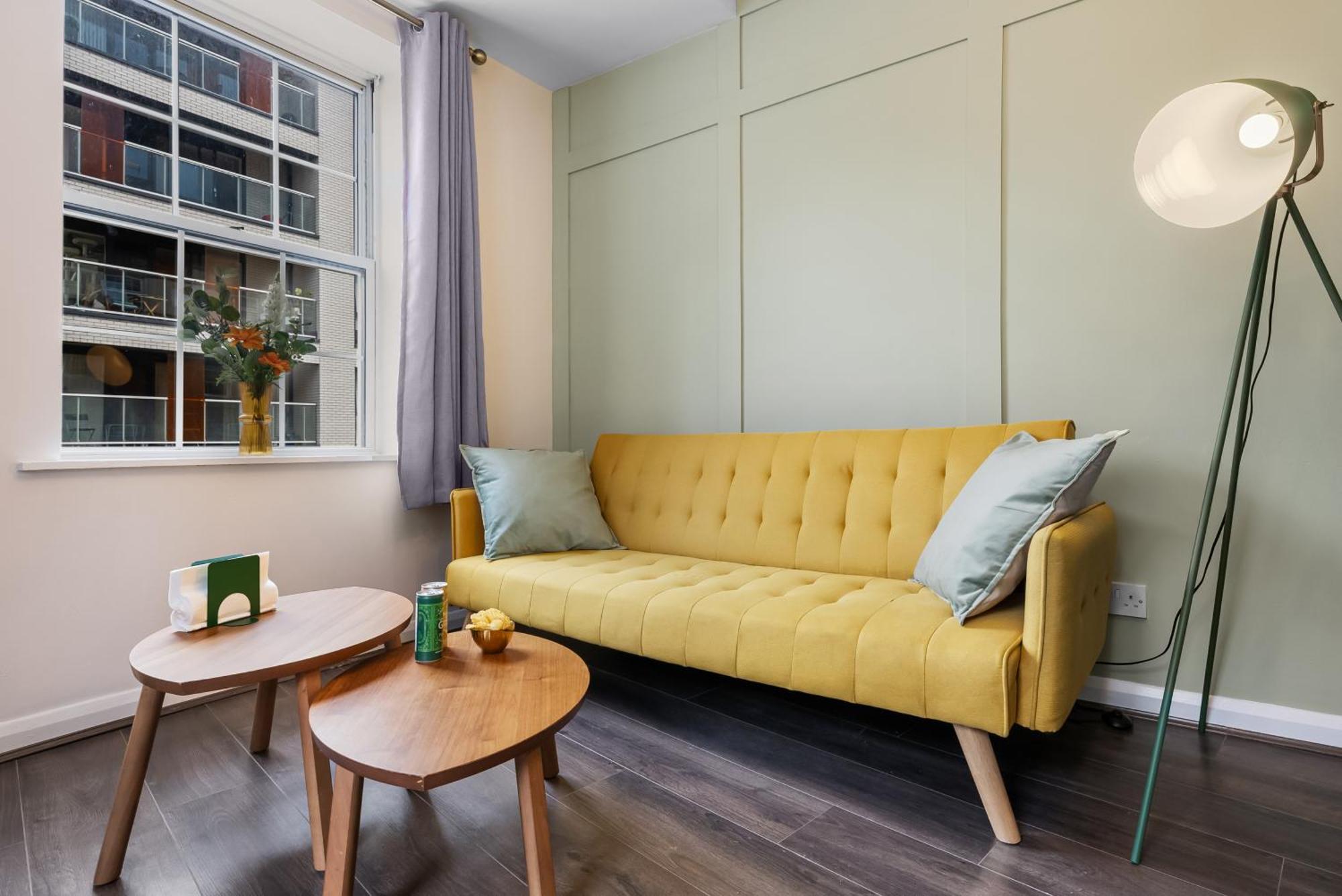 לונדון Chic 2 Bedroom Apartment Near Liverpool Street By Gold Stays מראה חיצוני תמונה